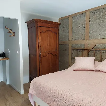 Du Domaine, Au Coeur D'une Ferme En Activite Holiday home Piney